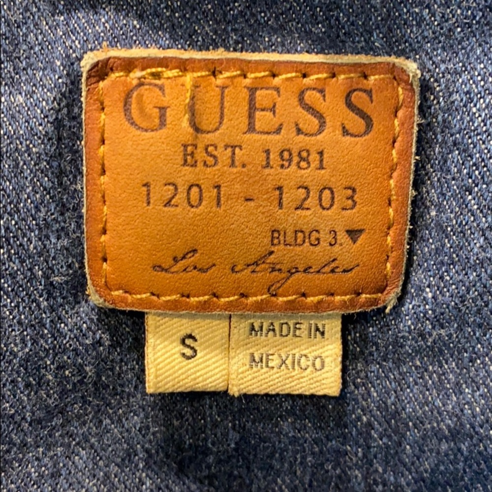 Guess Denim Jacket Vintage Distressed Women’s Small - Picture 3 of 6
